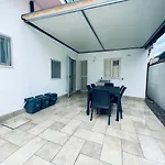A 2 Passi Dal Mare La Punta Seahouse 公寓
