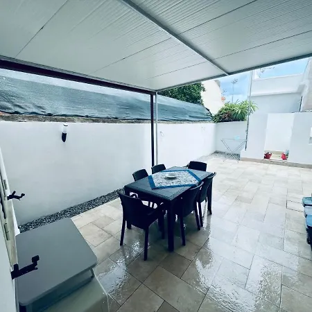 Lägenhet A 2 Passi Dal Mare La Punta Seahouse Torre di Faro