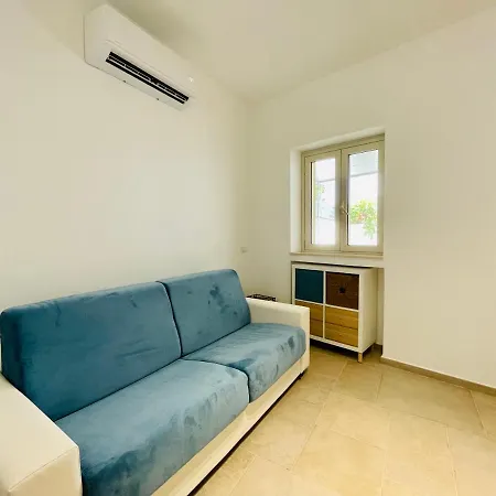Apartment A 2 Passi Dal Mare La Punta Seahouse