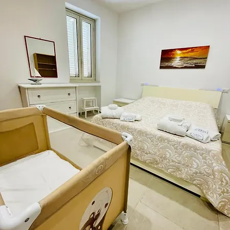 A 2 Passi Dal Mare La Punta Seahouse Lägenhet Torre di Faro